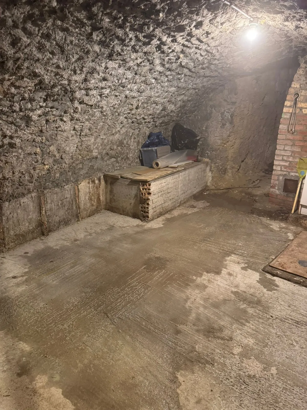 Cave en pierre vidée et nettoyée à Angoulême après débarras Ecoben16